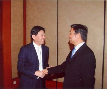 中央政治局委员、中华人民共和国副主席李源潮亲切接见天工国际主席